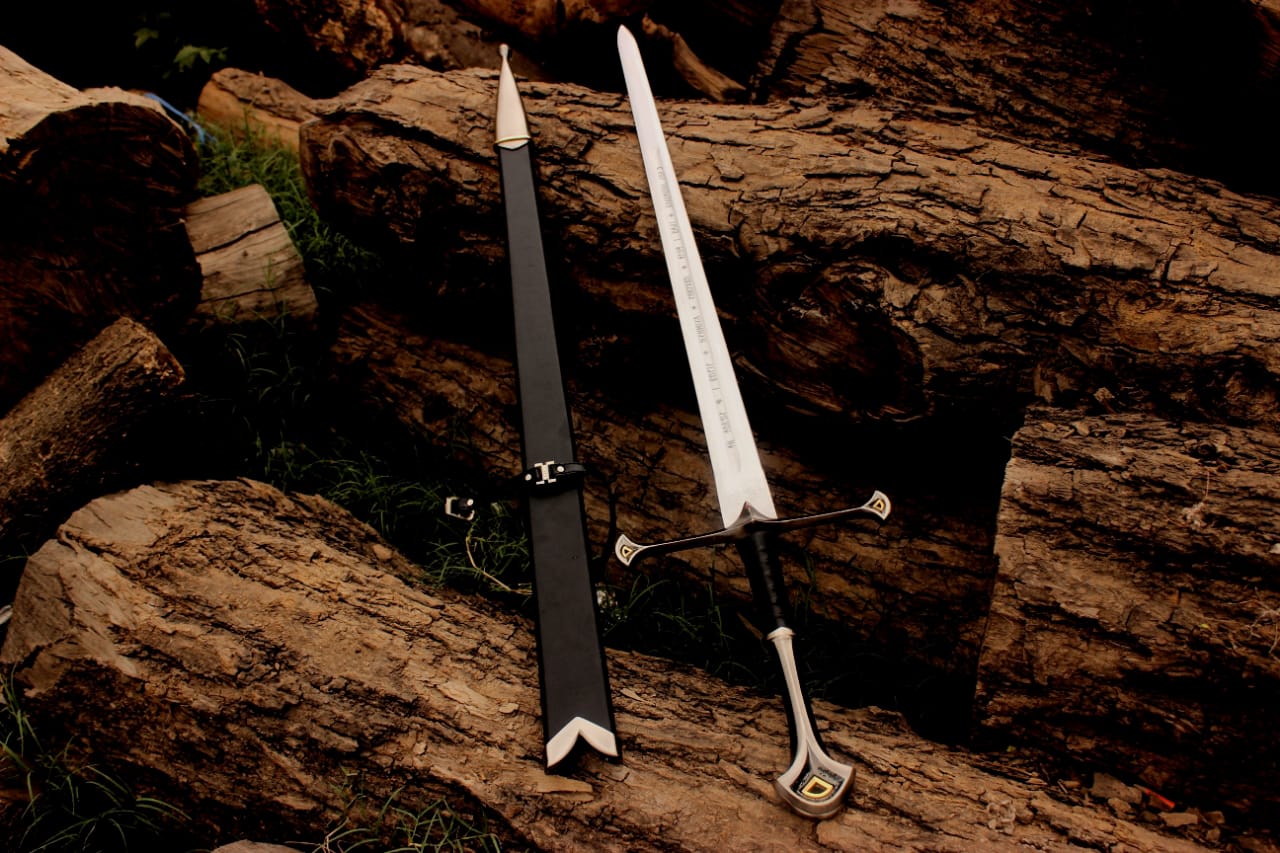 ⚔️ Narsil Sword of King Aragorn (Strider) Replica – 40” Stainless Steel Sword with Scabbard & Wall Mount