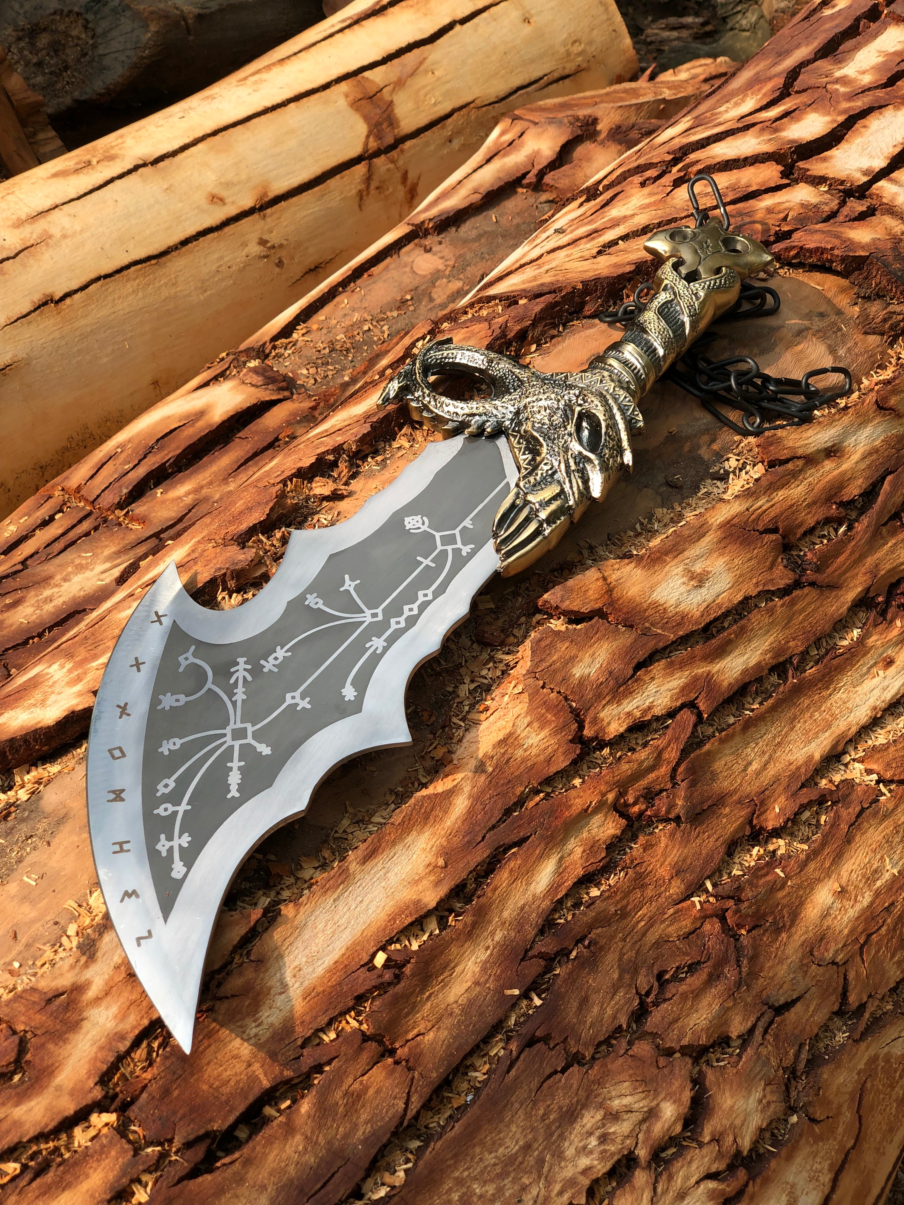 🗡️ God of War Blades of Chaos Replica – 21” Stainless Steel Fantasy Sword with Wall Mount 